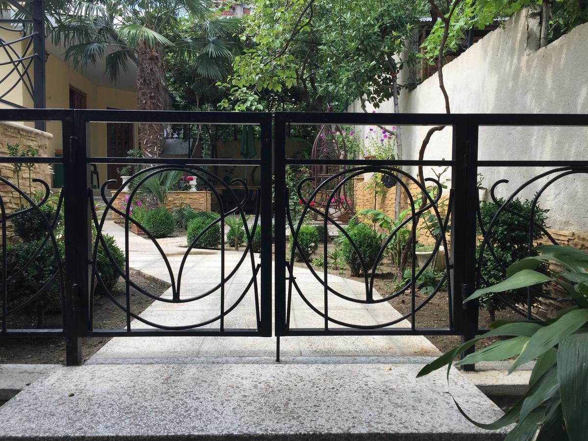 House 41 Bed & Breakfast Тбилиси Екстериор снимка