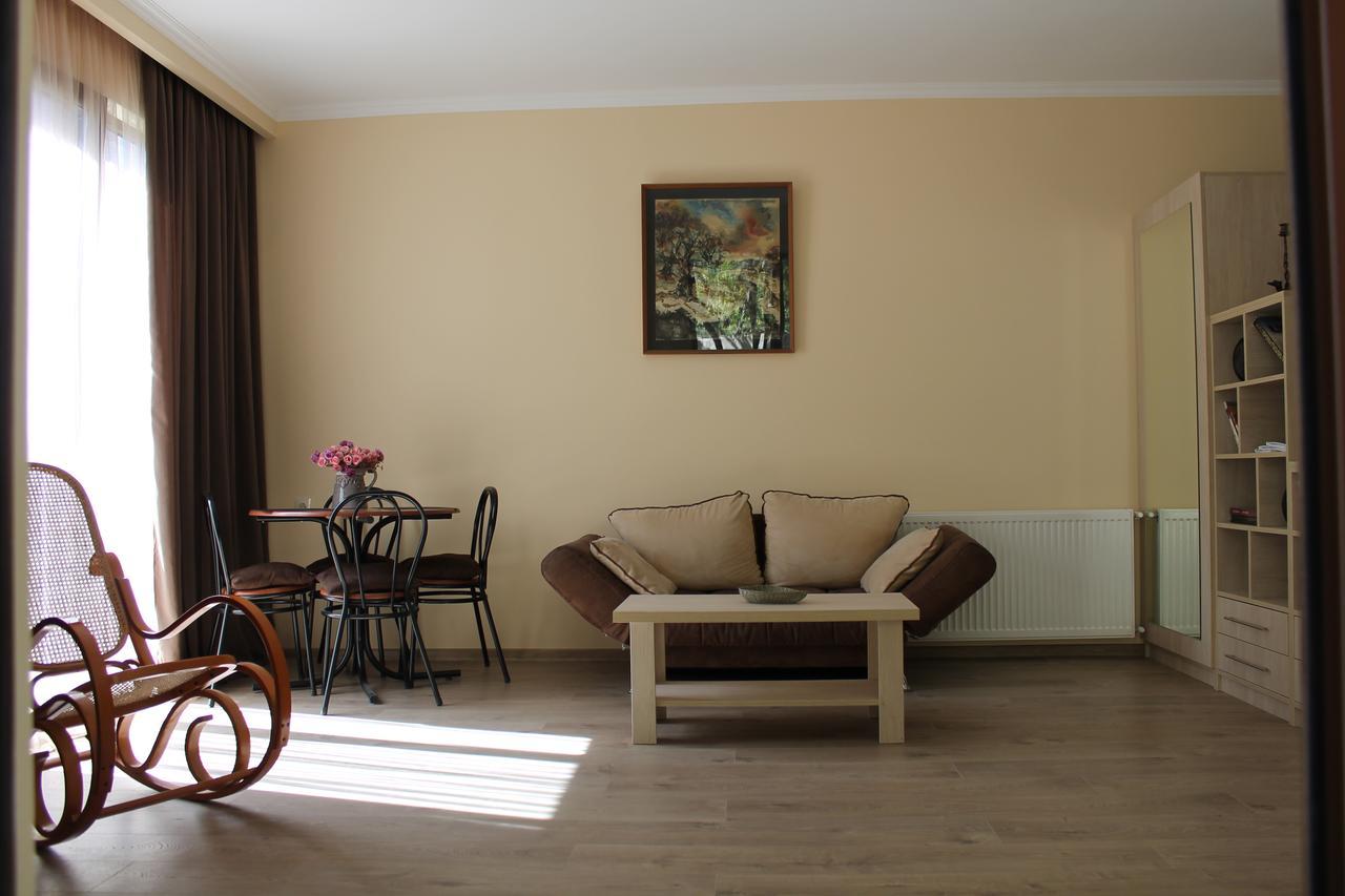 House 41 Bed & Breakfast Тбилиси Екстериор снимка