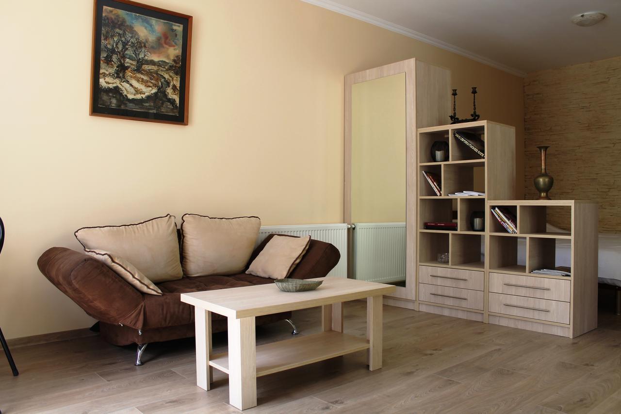 House 41 Bed & Breakfast Тбилиси Екстериор снимка